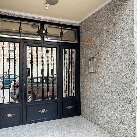 Nice And Central Apartment Торевьиа Экстерьер фото