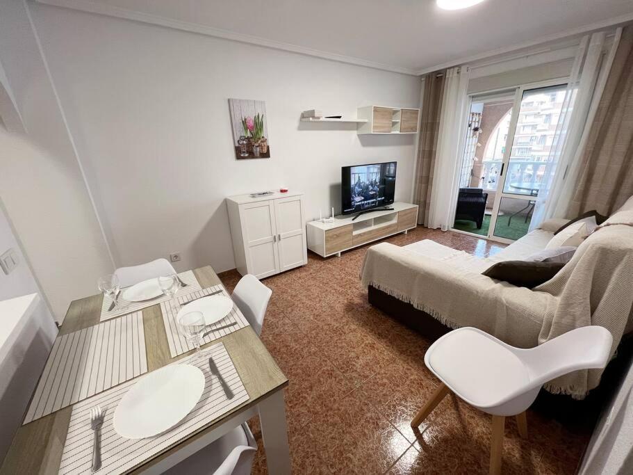Nice And Central Apartment Торевьиа Экстерьер фото