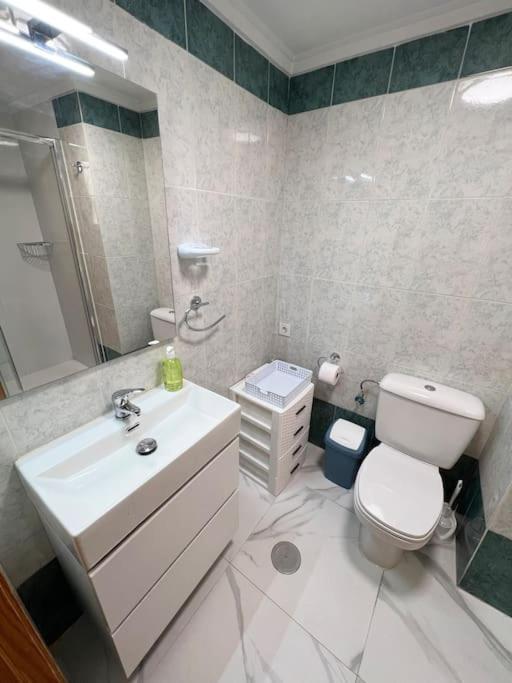 Nice And Central Apartment Торевьиа Экстерьер фото