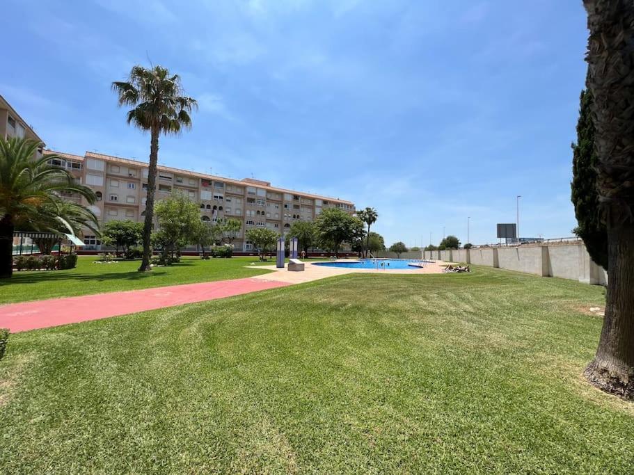 Nice And Central Apartment Торевьиа Экстерьер фото